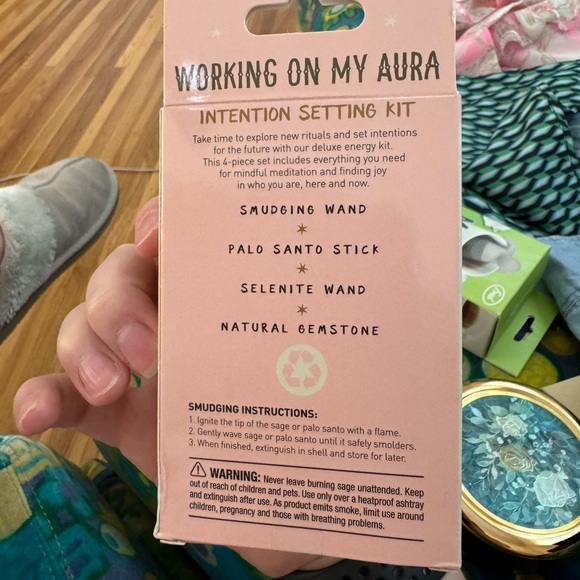 Aura Kit Palo Santo Stick and Gemstone and Smudging Wand - Picture 3 of 3